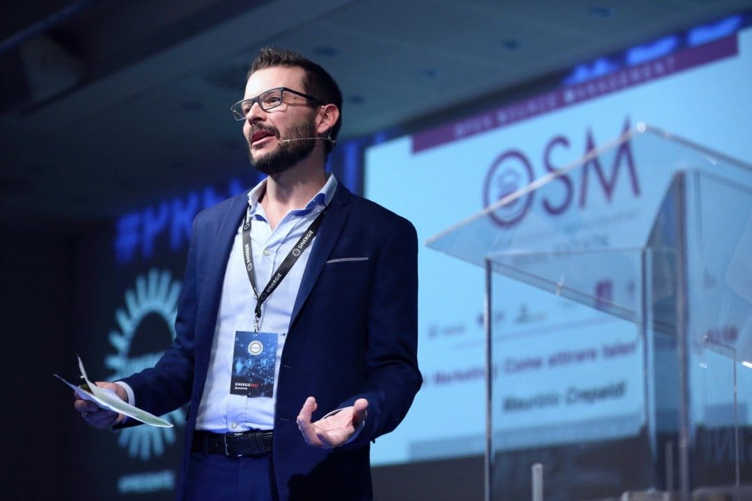 Formatore OSM Real Estate a un evento di marketing