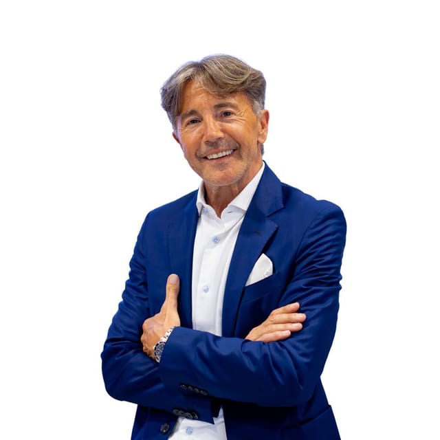 Ritratto di Winston Sinibaldi, Strategic Partner OSM Real Estate e CEO di Garda Haus